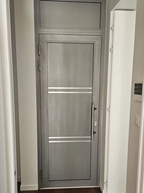 Porte d'entrée aluminium, modèle 7907 vue intérieure