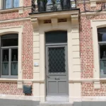 Porte Chicorée 2 avec grille de défense Alpes HYBRIDE RAL 7035