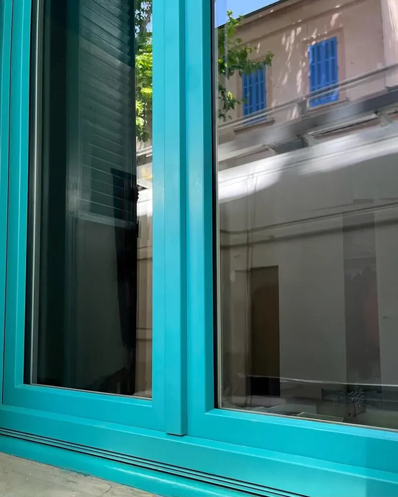 Fenêtre 2 vantaux HYBRIDE bleu