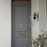 Porte d'entrée, modèle Iris, panneau plein, imposte, gamme HYBRIDE