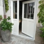 Porte d'entrée, modèle Chicorée 2, petits bois intégrés, tierce, gamme PERFORM